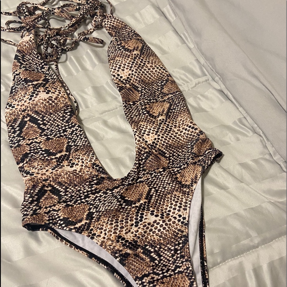 Snake skin one piece swimsuit (back exposed)